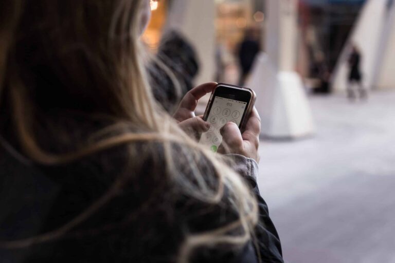 commandez par téléphone